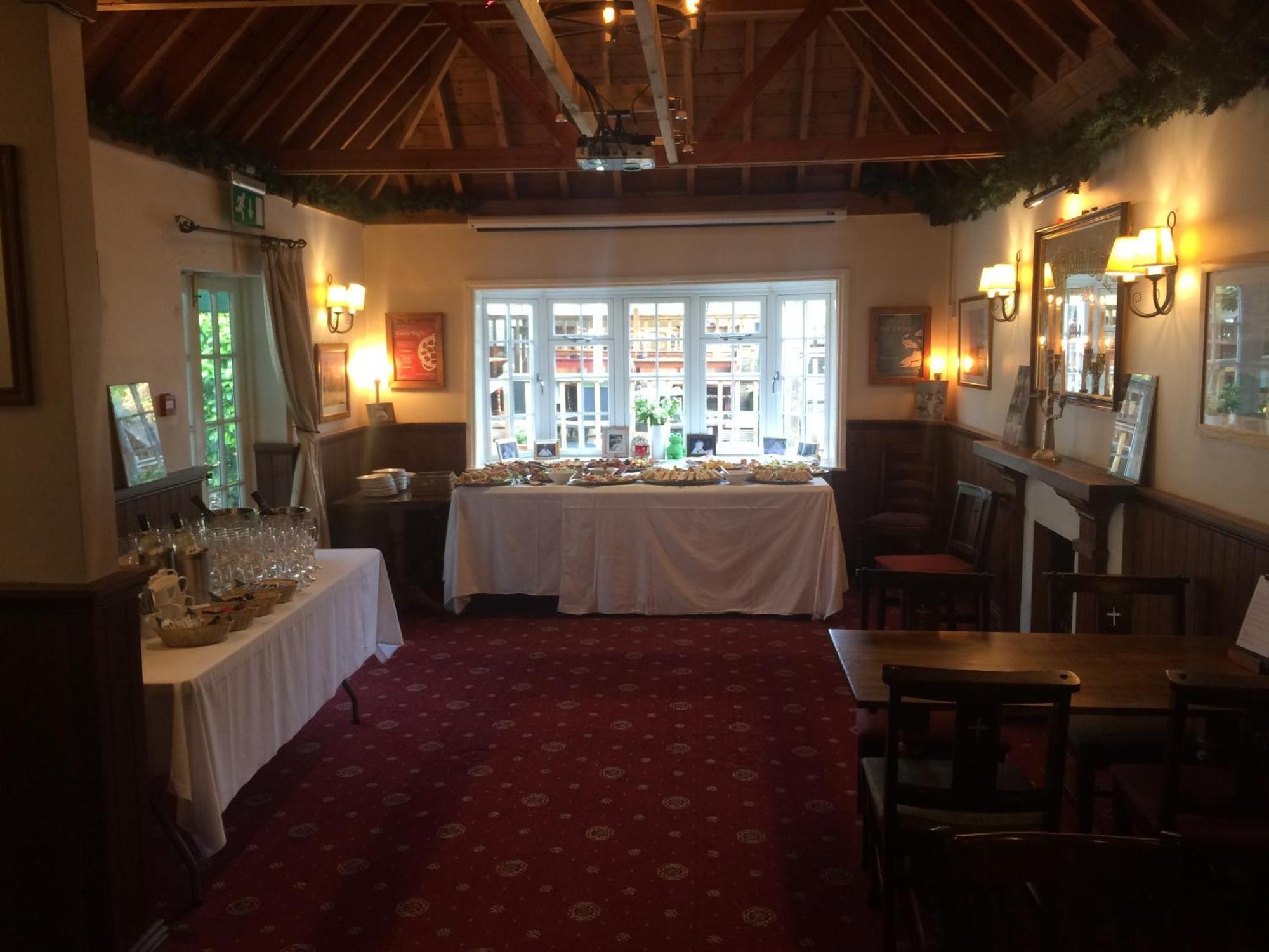 The Wheatsheaf Inn Cuckfield 外观 照片