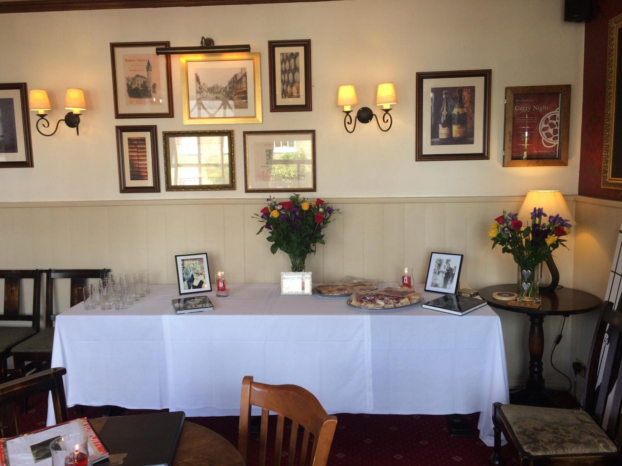 The Wheatsheaf Inn Cuckfield 外观 照片